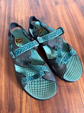 Keen sandals water shoes aqua size women's 7